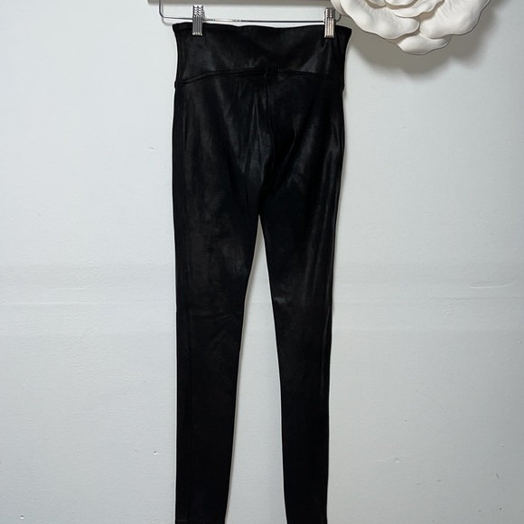 SPANX Faux Leather Leggings size L - Picture 5 of 7